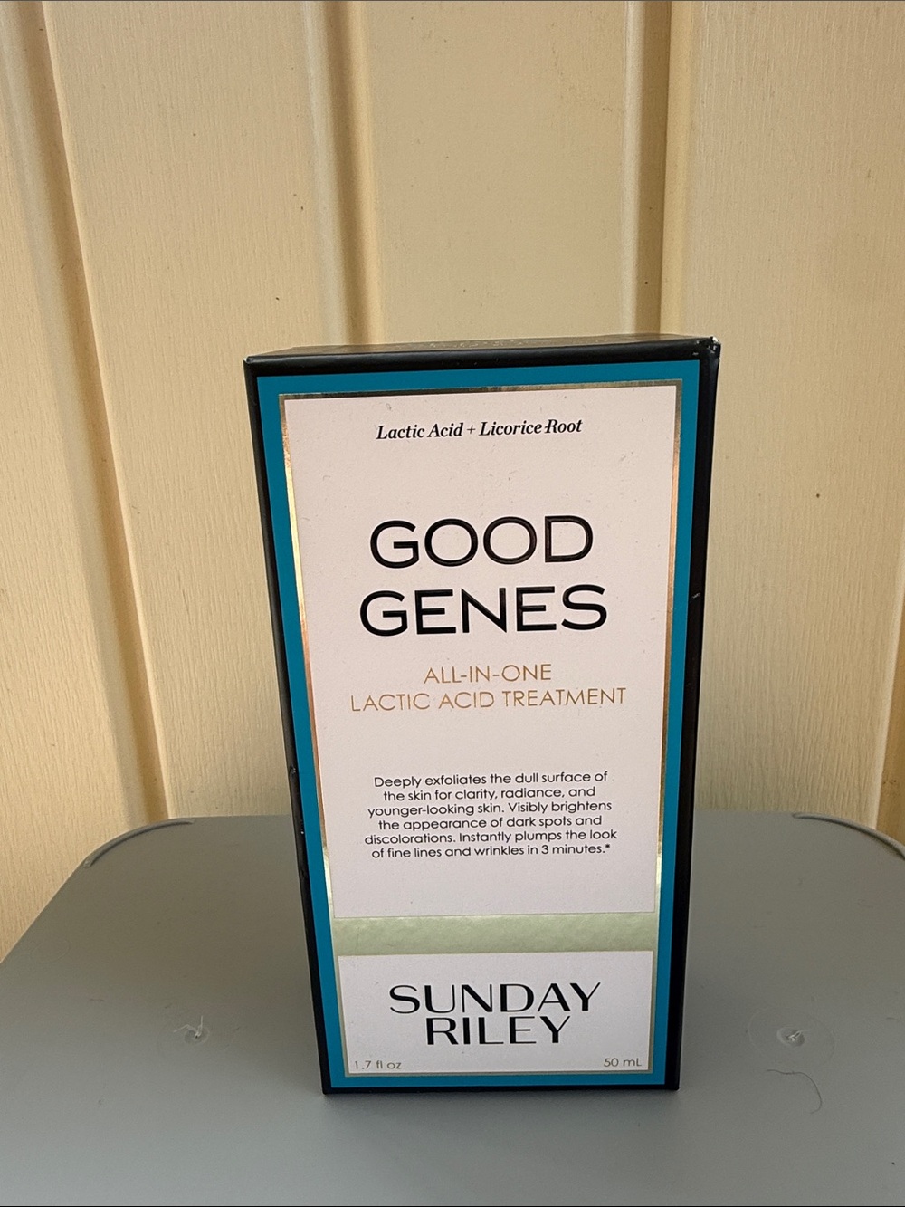 Sunday Riley Good Genes Lactic Acid Treatment - Teal, White, Gold